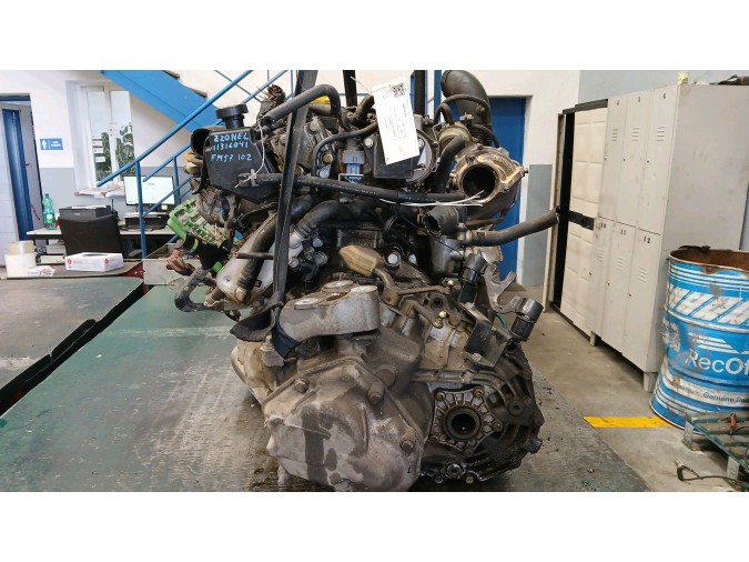 MOTOR CON ACCESORIOS Y CAJA DE CAMBIOS SAAB 9-3 2004