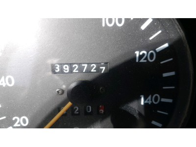 PUERTA TRASERA DERECHA MERCEDES MB 1994