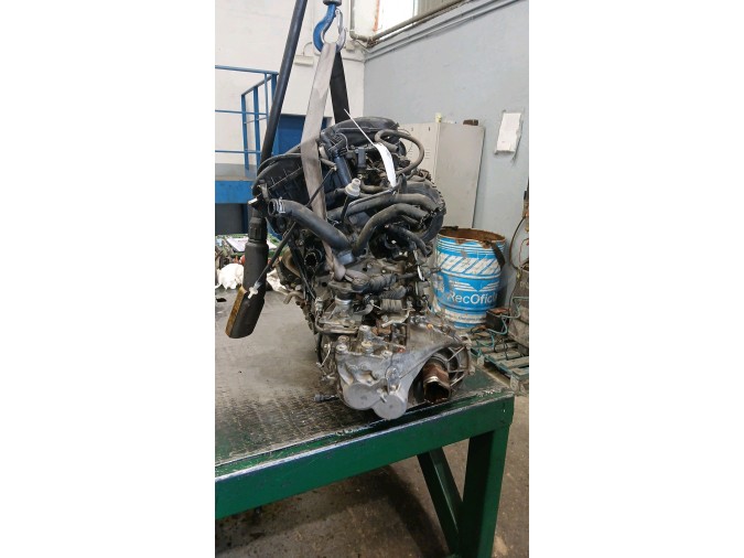 MOTOR CON ACCESORIOS Y CAJA DE CAMBIOS PEUGEOT 107