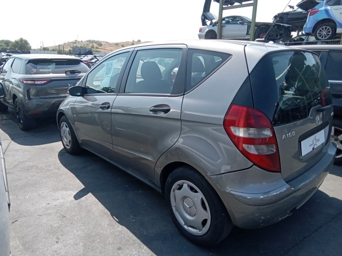 PILOTO MATRÍCULA IZQUIERDO MERCEDES A 160 CDI 2005