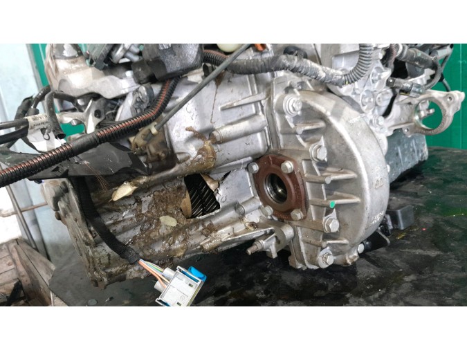 MOTOR CON ACCESORIOS SIN CAJA DE CAMBIOS PEUGEOT 3008 2019