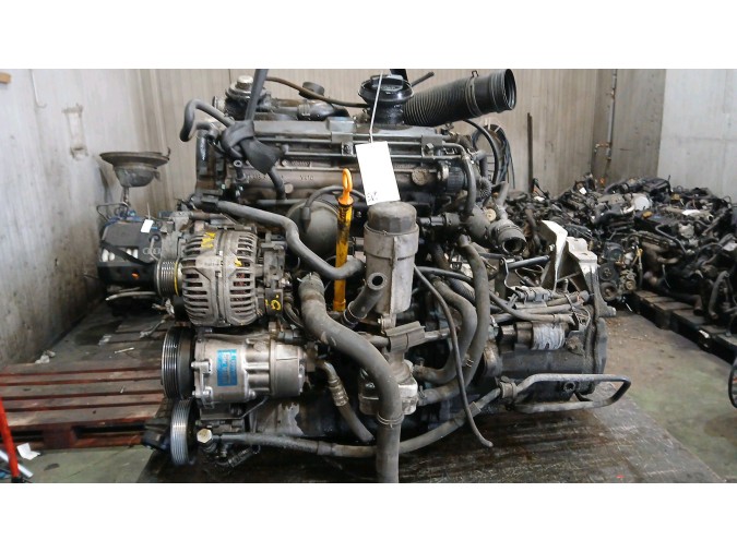 Motor VOLKSWAGEN GOLF 2001