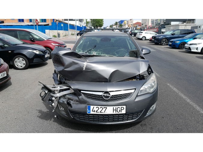 CERRADURA PUERTA TRASERA IZQUIERDA OPEL ASTRA 2011