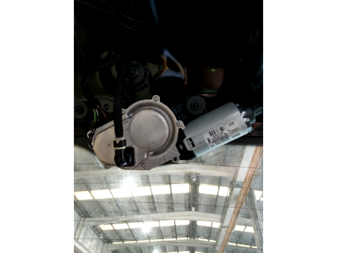 MOTOR LIMPIAPARABRISAS AUDI Q7 2007