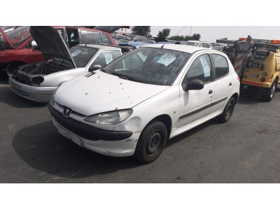 FARO ANTINIEBLA TRASERO IZQUIERDO PEUGEOT 206 2000