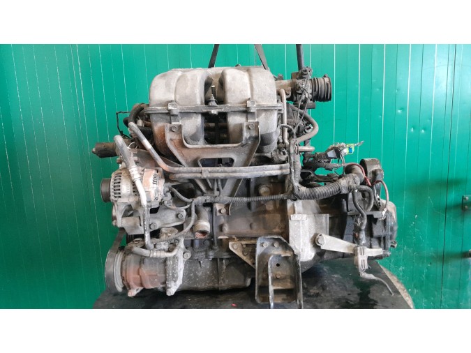 MOTOR CON ACCESORIOS Y CAJA DE CAMBIOS CHRYSLER VOYAGER I 2000