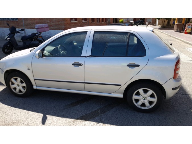 ELEVALUNAS TRASERO DERECHO SKODA FABIA 2002