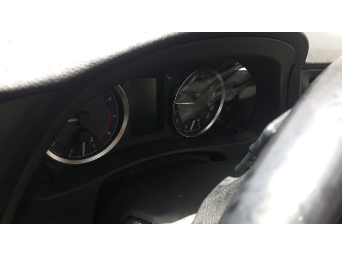 EMBELL.CEN.PARAG.TR. TOYOTA AURIS 2014