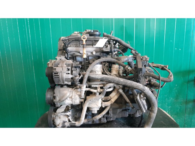 MOTOR CON ACCESORIOS Y CAJA DE CAMBIOS VOLKSWAGEN POLO 2000
