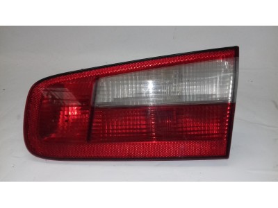 PILOTO TRASERO DERECHO RENAULT LAGUNA 2003