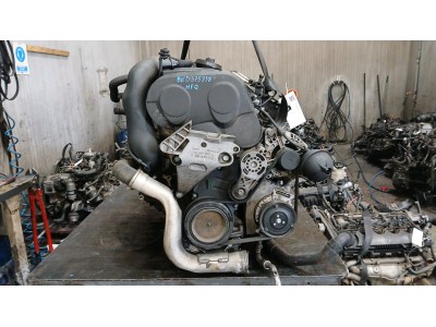 MOTOR CON ACCESORIOS Y CAJA DE CAMBIOS  2005