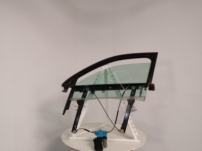 ELEVALUNAS DELANTERO DERECHO AUDI A3 2005