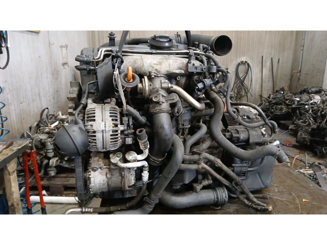 Motor VOLKSWAGEN GOLF 2005