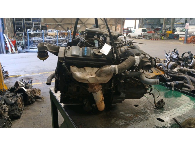 MOTOR CON ACCESORIOS Y CAJA DE CAMBIOS PEUGEOT 205 1991
