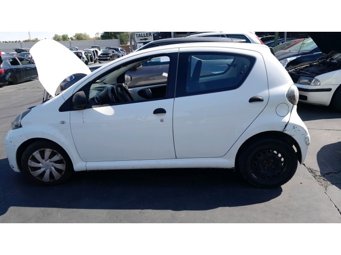 FARO DELANTERO DERECHO TOYOTA AYGO 2014
