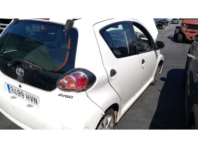 FARO DELANTERO DERECHO TOYOTA AYGO 2014