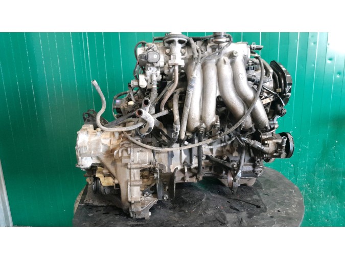 MOTOR CON ACCESORIOS Y CAJA DE CAMBIOS TOYOTA AVENSIS 1999