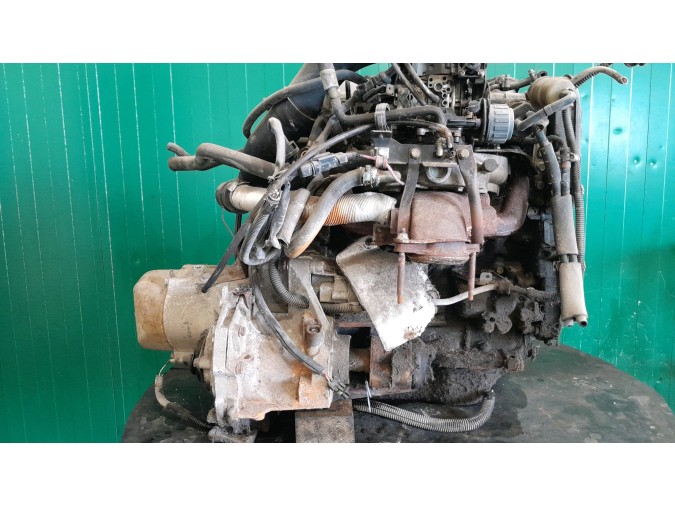 MOTOR CON ACCESORIOS SIN CAJA DE CAMBIOS RENAULT R19 1990
