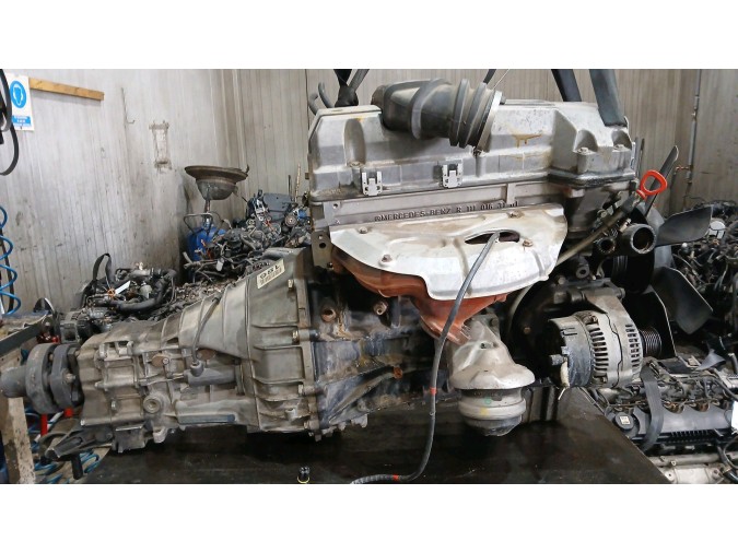MOTOR CON ACCESORIOS SIN CAJA DE CAMBIOS MERCEDES C 180 1996