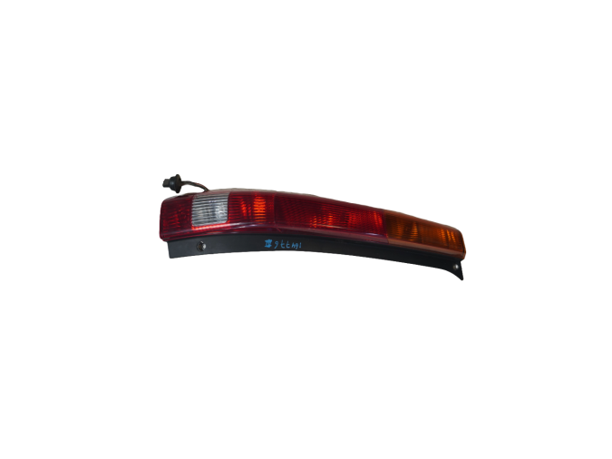 PILOTO TRASERO IZQUIERDO HONDA CR-V 2002