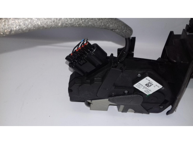 CERRADURA PUERTA DELANTERA DERECHA FORD FOCUS 2017