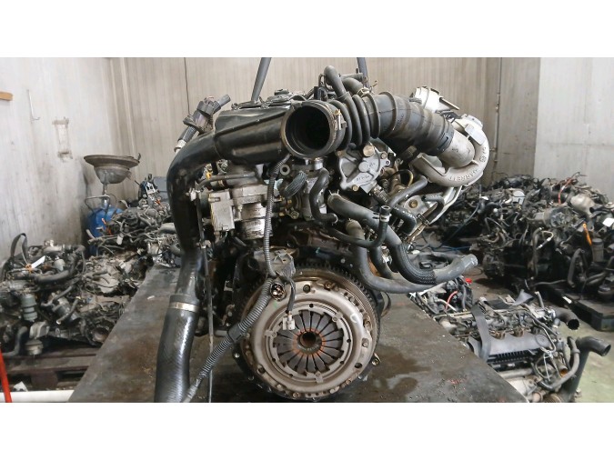 MOTOR CON ACCESORIOS SIN CAJA DE CAMBIOS TOYOTA AVENSIS 2004