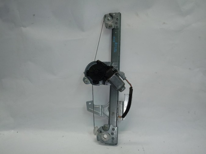 ELEVALUNAS DELANTERO DERECHO PEUGEOT 107 2010
