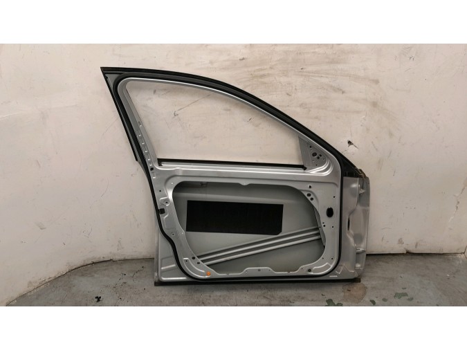 PUERTA DELANTERA IZQUIERDA MERCEDES C 220 CDI 2009