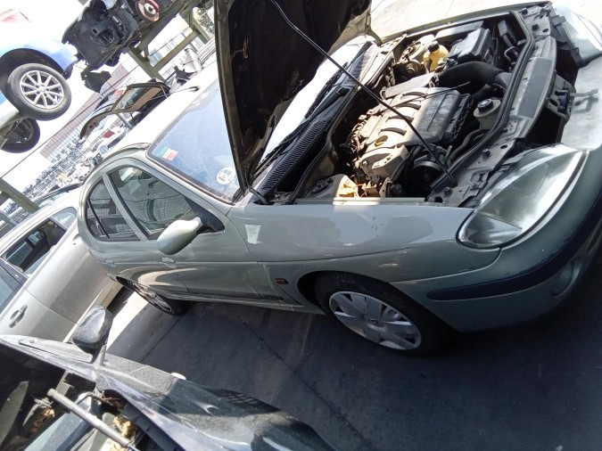 Radiador motor RENAULT MÉGANE 2002