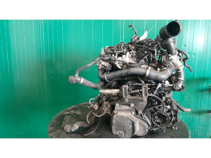MOTOR CON ACCESORIOS SIN CAJA DE CAMBIOS SKODA RAPID 2015