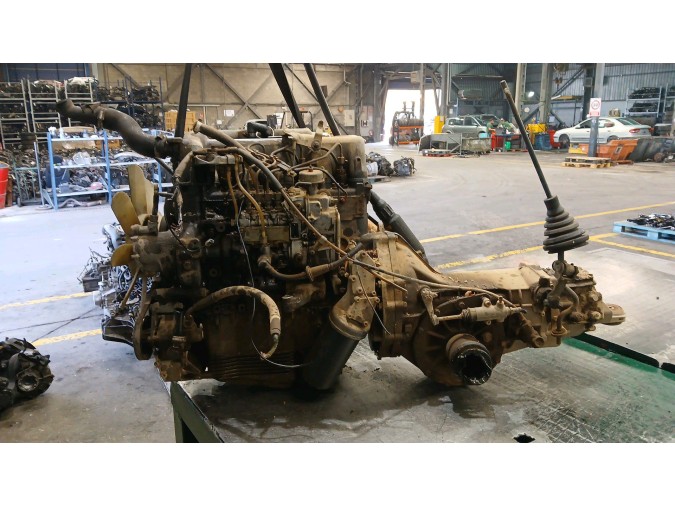 MOTOR CON ACCESORIOS SIN CAJA DE CAMBIOS MERCEDES-BENZ MB 1994