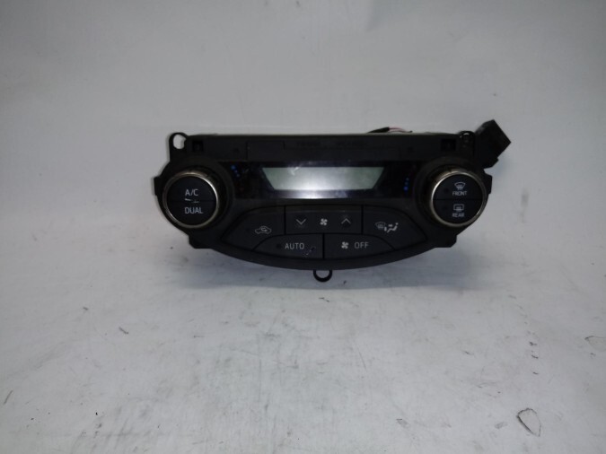 MANDO CALEFACCIÓN TOYOTA YARIS 2015