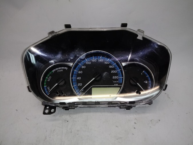CUADRO INSTRUMENTOS TOYOTA YARIS 2015
