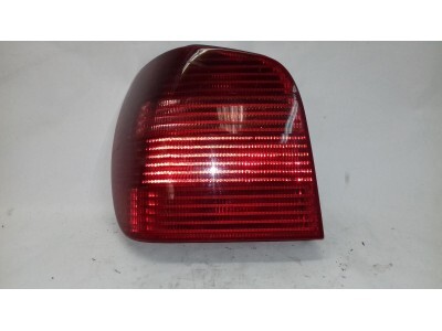 PILOTO TRASERO DERECHO VOLKSWAGEN POLO 2001