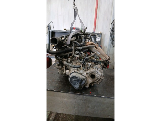 MOTOR CON ACCESORIOS Y CAJA DE CAMBIOS MAZDA 6