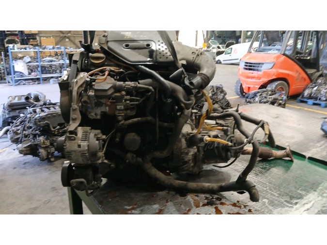 MOTOR CON ACCESORIOS SIN CAJA DE CAMBIOS RENAULT KANGOO EXPRESS 2004