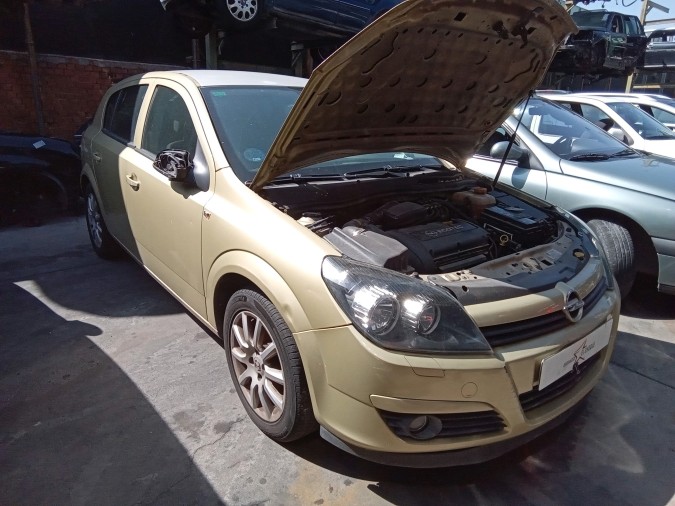 Radiador motor OPEL ASTRA 2004
