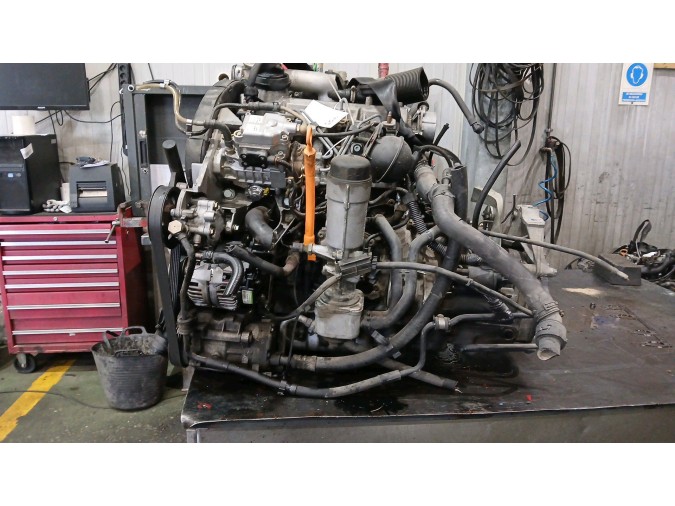 Motor VOLKSWAGEN GOLF 1999