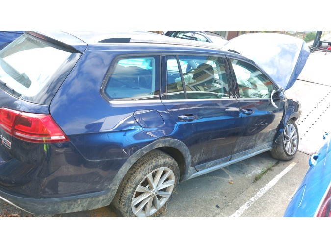 APOYACABEZAS TRASERO CENTRAL VOLKSWAGEN GOLF ALLTRACK 2016