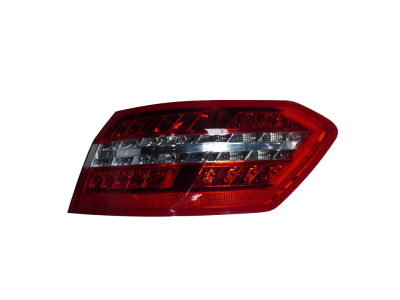 PILOTO TRASERO DERECHO EXTERIOR MERCEDES E 200 CDI / BLUETEC 2011