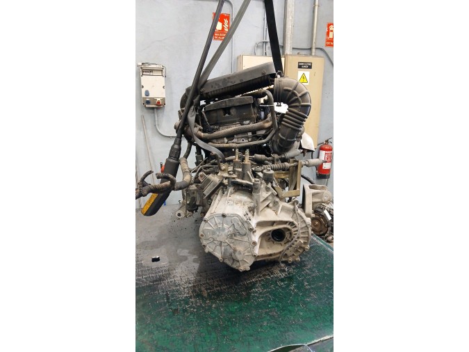 Motor completo KIA CARNIVAL 2004