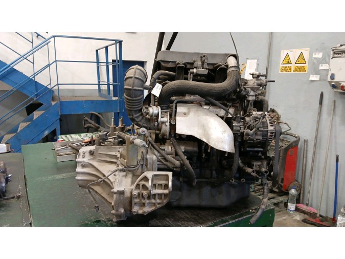 Motor completo KIA CARNIVAL 2004