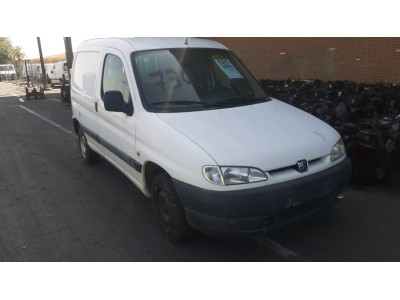 Radiador motor PEUGEOT PARTNER 2002