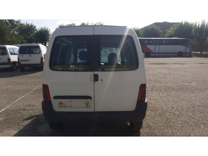 Autorradio PEUGEOT PARTNER 2002