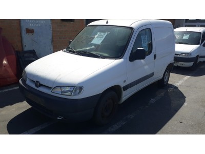 Radiador motor PEUGEOT PARTNER 2001