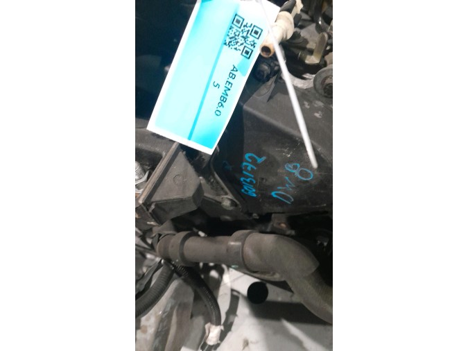 MOTOR CON ACCESORIOS Y CAJA DE CAMBIOS PEUGEOT PART CBESP.P.LAT.DW8 2001