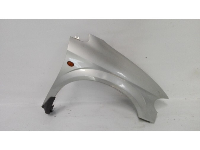 ALETA DELANTERA DERECHA CHRYSLER VOYAGER 2003
