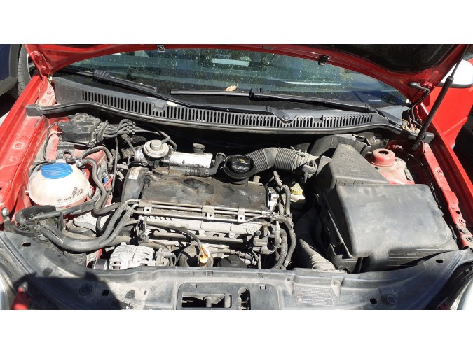 PILOTO MATRÍCULA IZQUIERDO VOLKSWAGEN POLO 2004