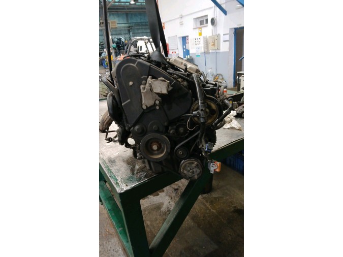 Motor PEUGEOT 206 2005