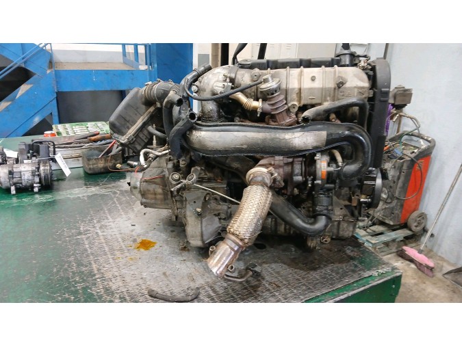 Motor PEUGEOT 206 2005